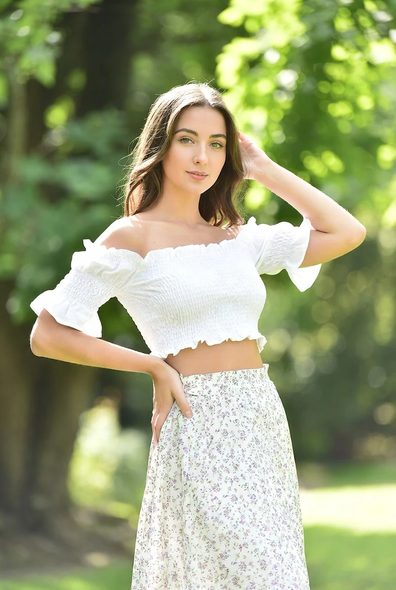 Bloom in Summer Romance: Recreate This Dreamy Off-Shoulder Floral Look