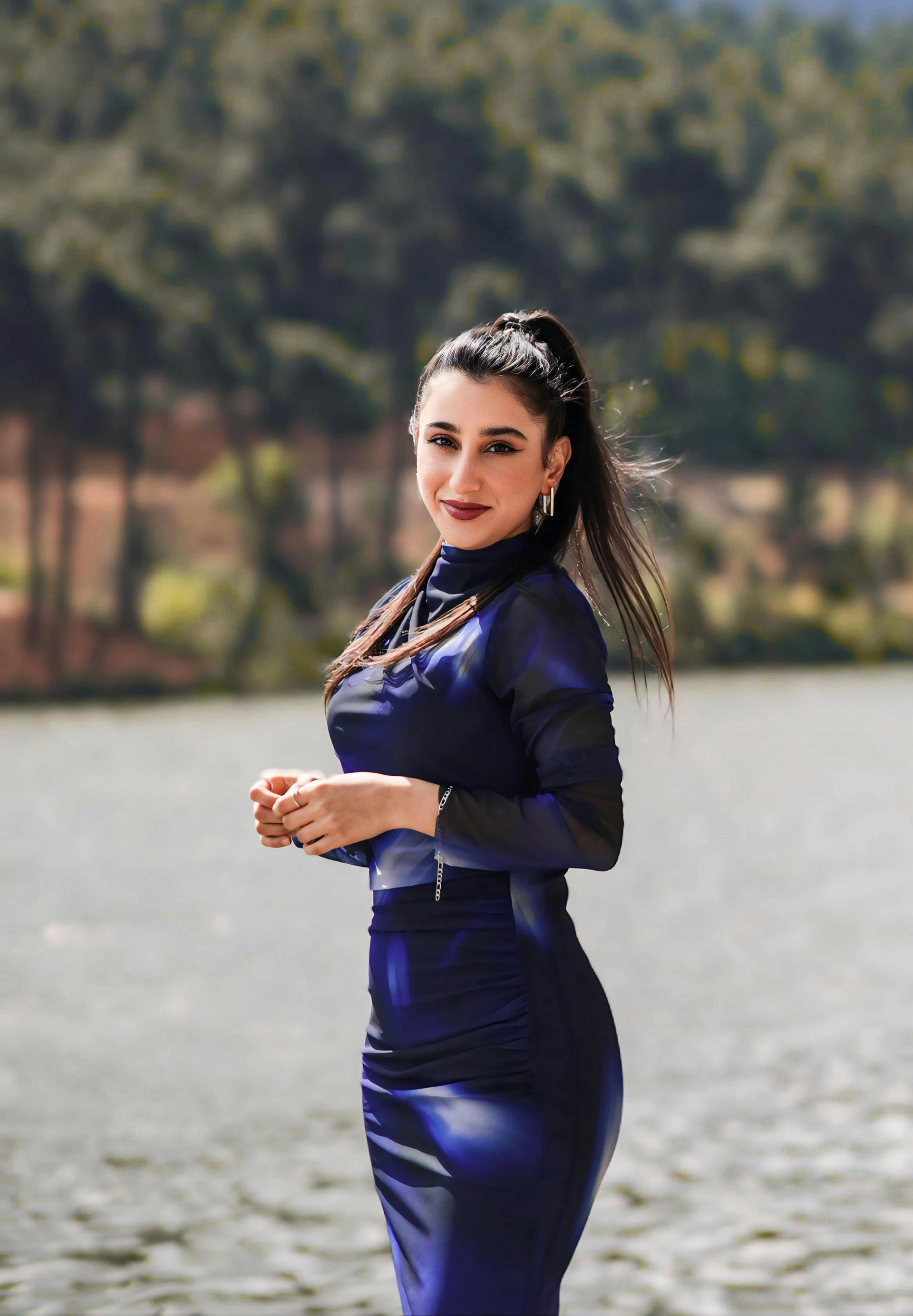 Blue Bodycon Dress Outfit Ideas