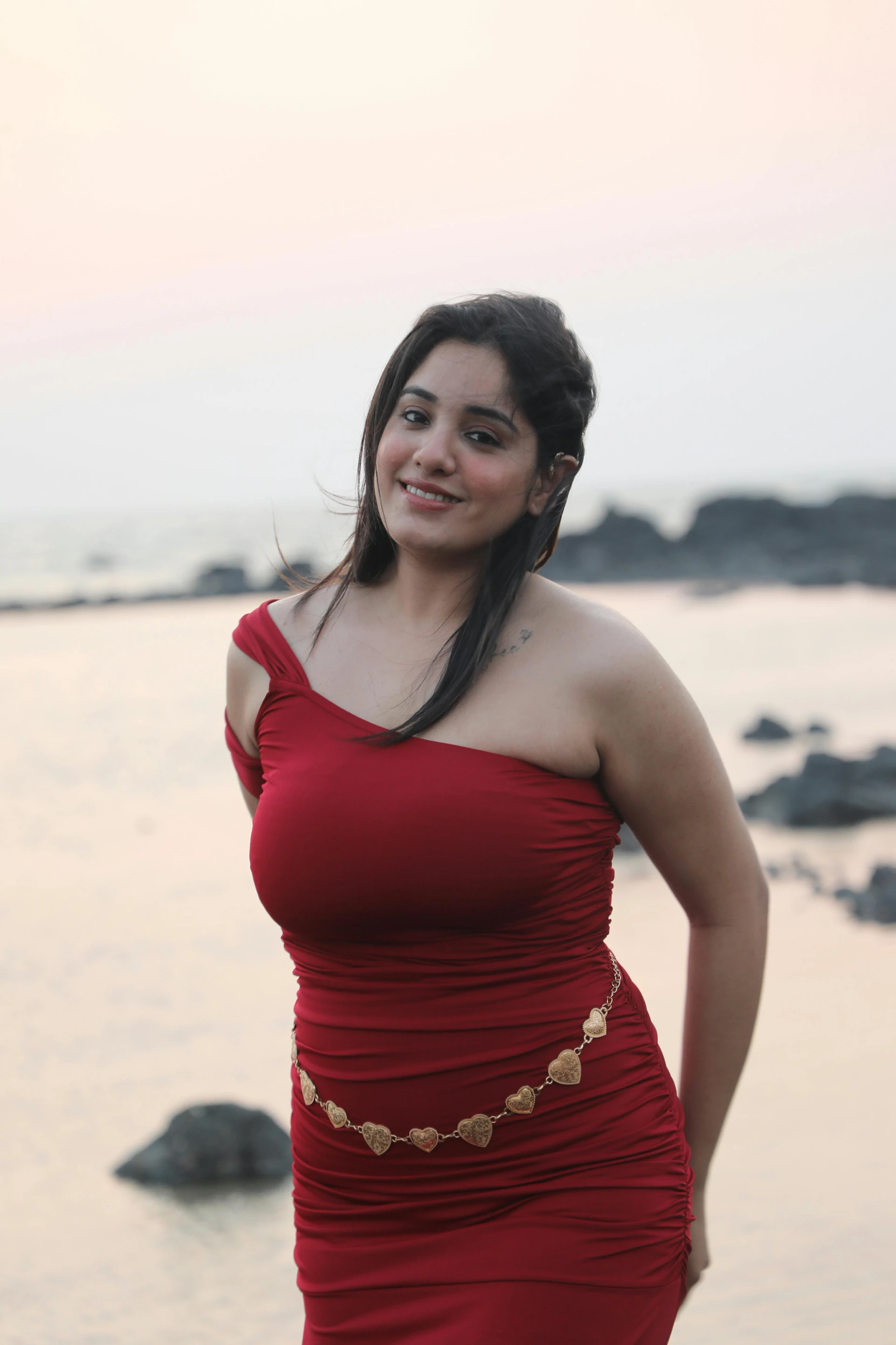Can Plus Size Women Wear One Shoulder Ruched Midi Dress with Belt?