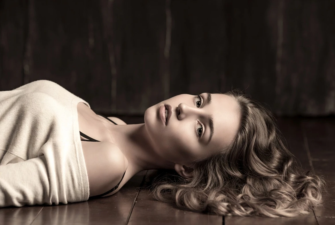 Capture This Fallen Angel Floor Portrait – 2026 “Moody Renaissance”