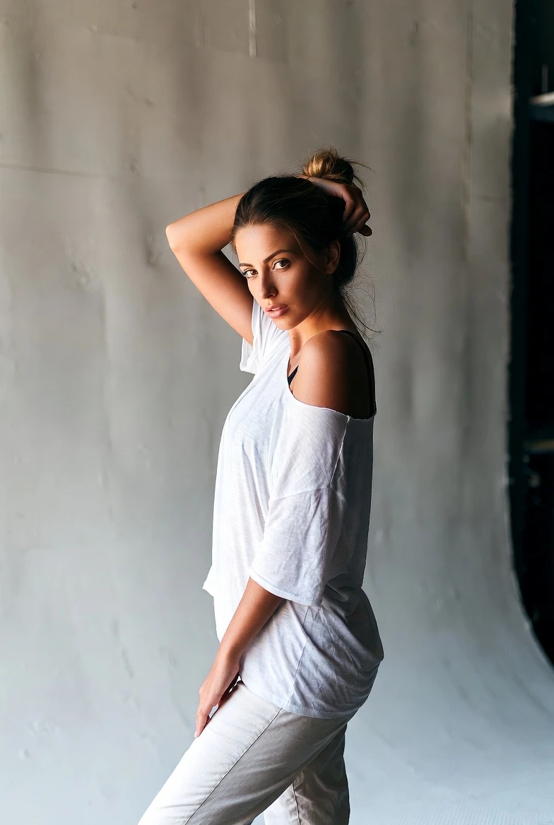 Effortless Neutral Glow: Style This Off-Shoulder Tee + Linen Pants