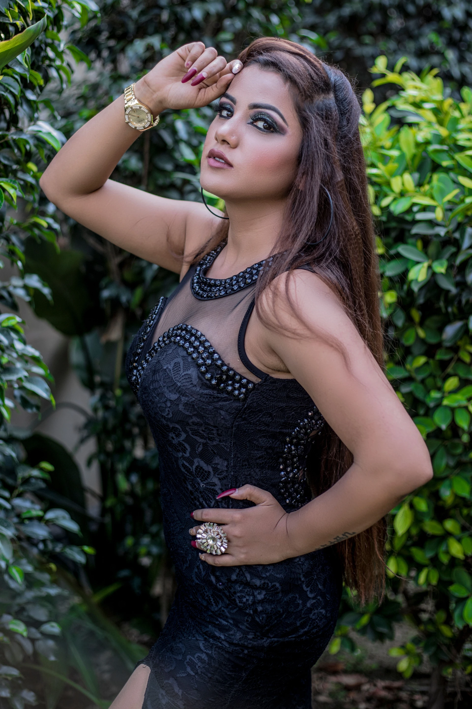 How to Style a Black Lace Bodycon Dress for Party