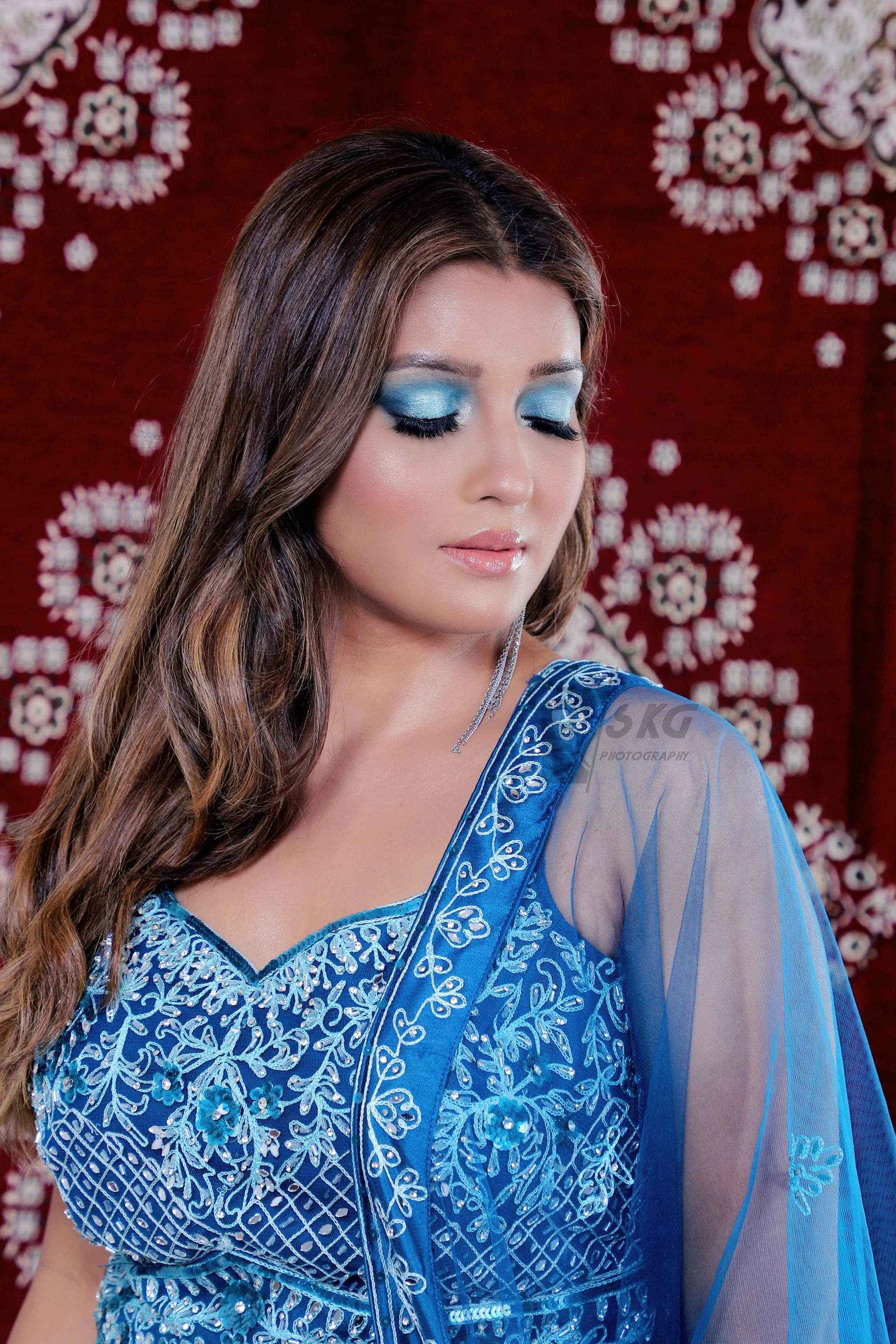 How to Wear Cobalt Blue Lehenga: Makeup & Styling Blueprint