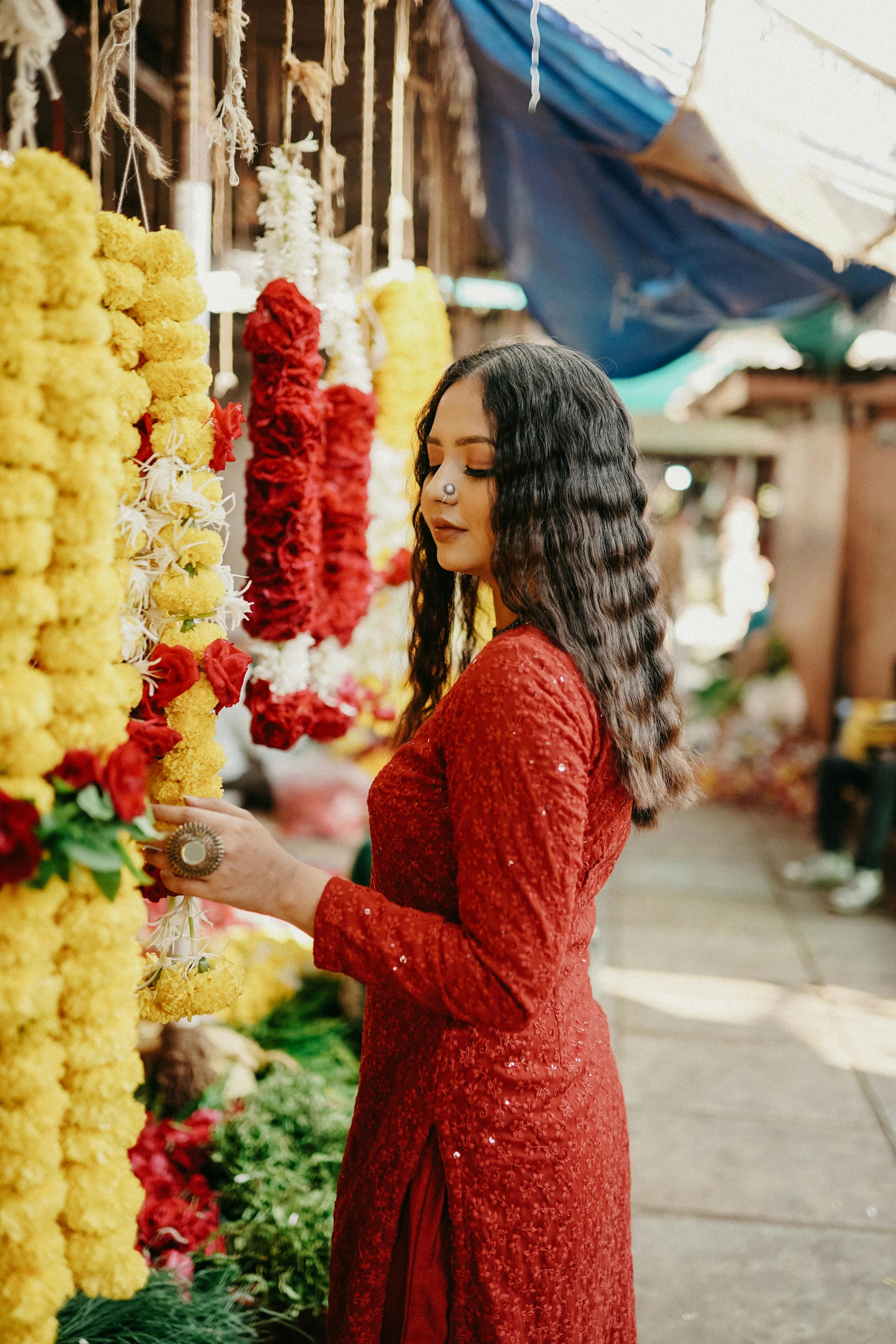 How to Wear Maroon Net Kurti Set for Every Body Type