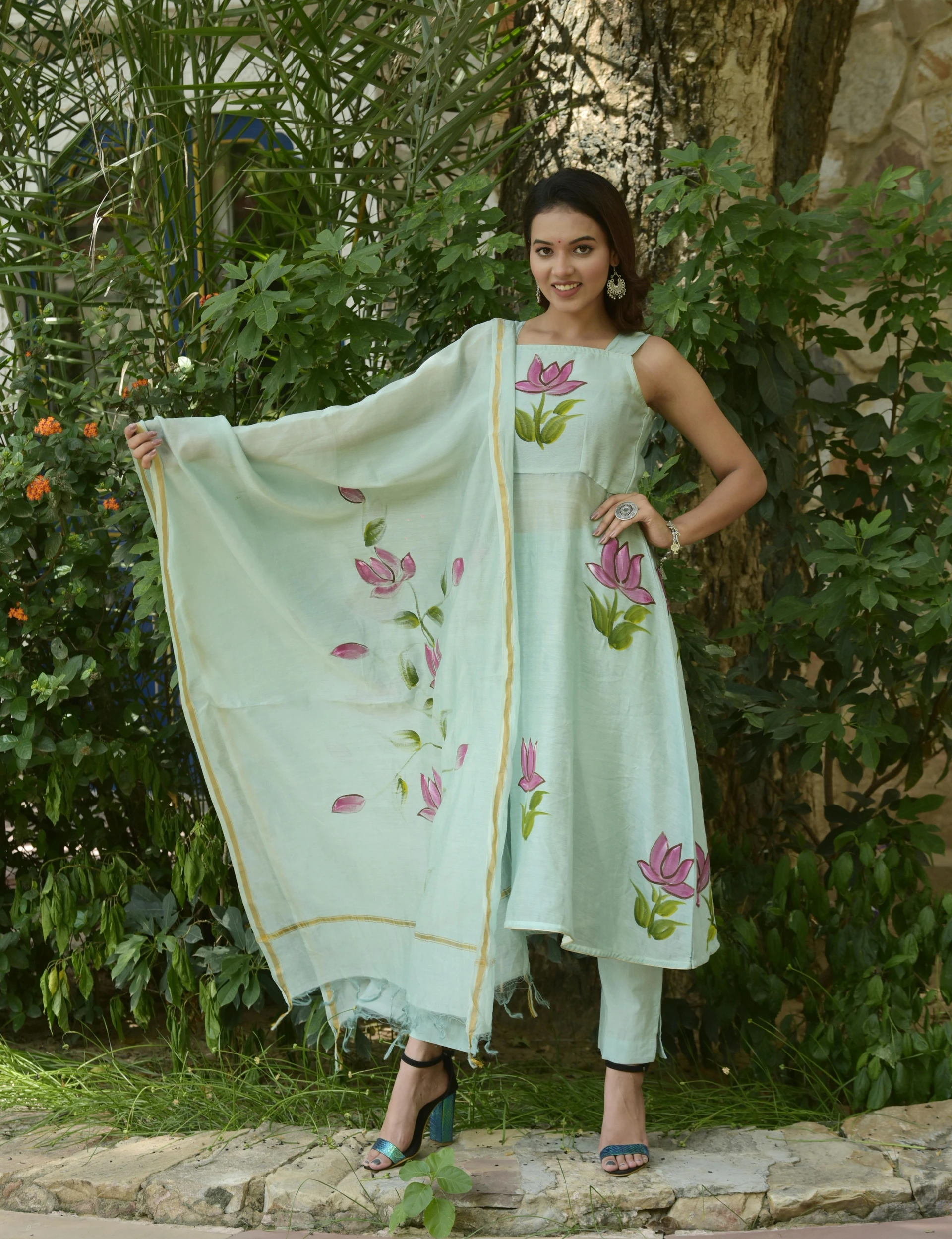 Mint Lotus Kurta Set: Style Guide for Every Body Type